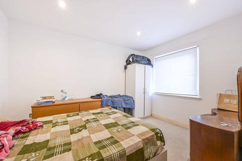 37 Tyas Road, London, E16 4JL