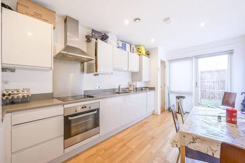 37 Tyas Road, London, E16 4JL