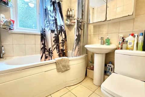 13 Northumberland Road, London, E6 5RN