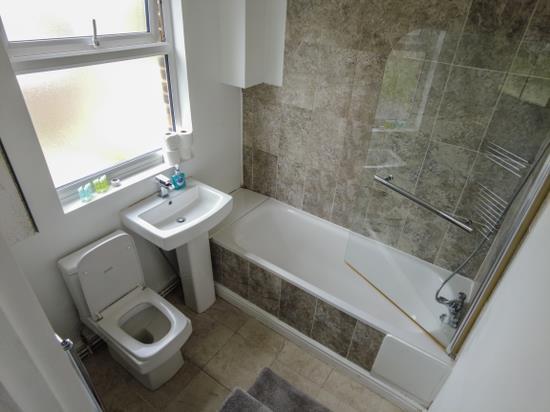 Bathroom (3).png