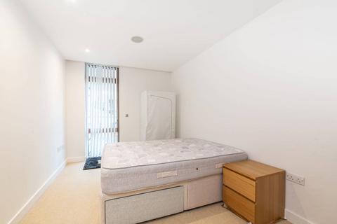 2 bedroom flat to rent, Lymington Road, West Hampstead, London, NW6