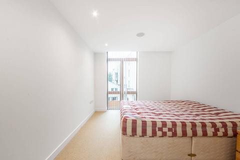 2 bedroom flat to rent, Lymington Road, West Hampstead, London, NW6