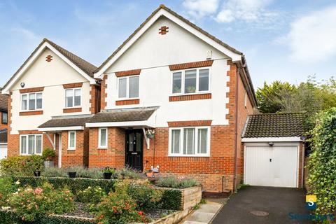 3 bedroom detached house for sale, Turner Close, Guildford GU4