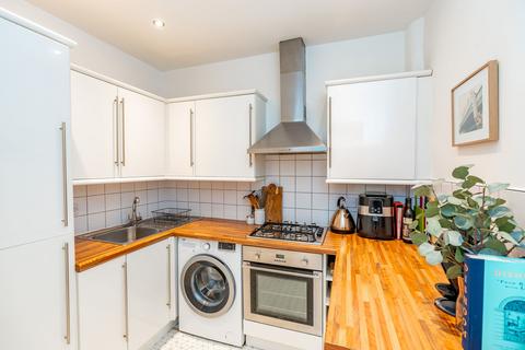 8/1 Elgin Terrace, Edinburgh, EH7 5NN