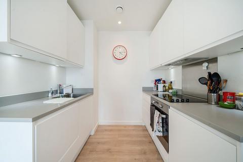 1 bedroom flat for sale, Varcoe Road, London, SE16