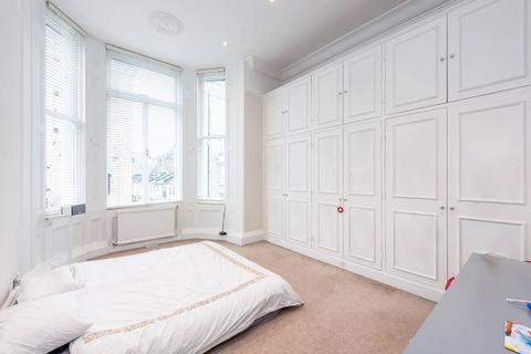 2 bedroom flat to rent, Queens Gate Place, South Kensington, London, SW7