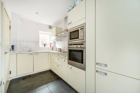 3 bedroom mews to rent, Marylebone Gardens, East Sheen, Richmond, TW9