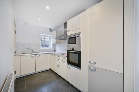 3 bedroom mews to rent, Marylebone Gardens, East Sheen, Richmond, TW9