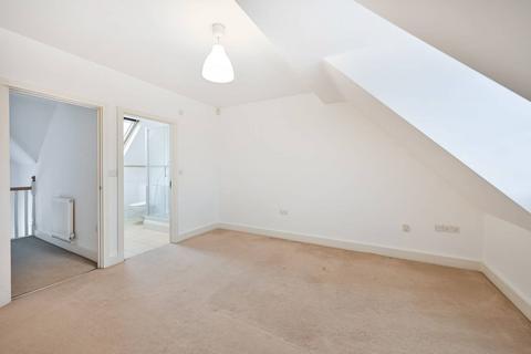 3 bedroom mews to rent, Marylebone Gardens, East Sheen, Richmond, TW9