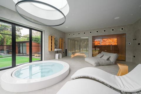 5 bedroom detached house for sale, Widworthy Hayes, Hutton, Brentwood, CM13