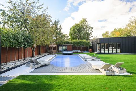 5 bedroom detached house for sale, Widworthy Hayes, Hutton, Brentwood, CM13