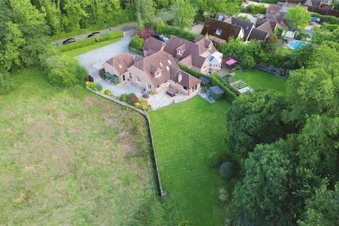 4 bedroom detached house for sale, New Road Hill, Midgam, Berkshire, RG7