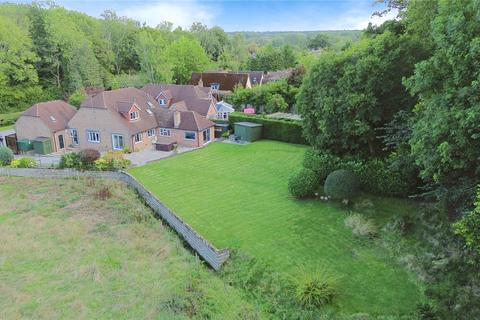 4 bedroom detached house for sale, New Road Hill, Midgam, Berkshire, RG7