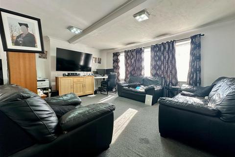 3 bedroom maisonette for sale, The Hyde, Stevenage