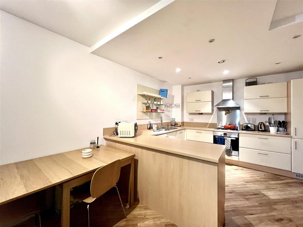 Lounge / Kitchen