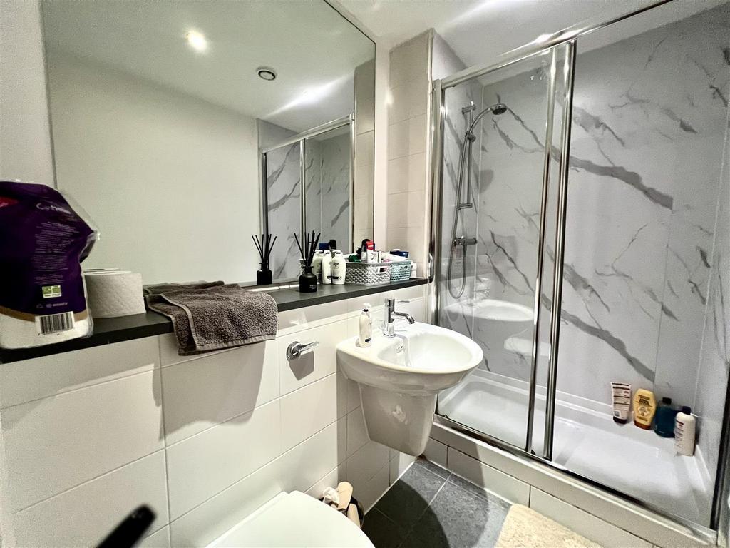 Shower Ensuite