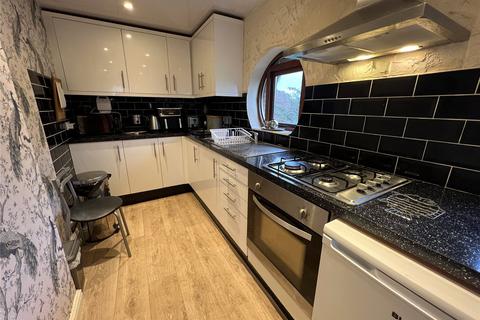 2 bedroom apartment for sale, Lumb Lane, Droylsden, Manchester, Greater Manchester, M43