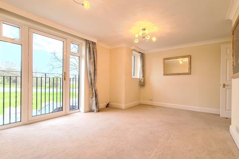 2 bedroom flat to rent, Shalford, Guildford, Surrey, GU4