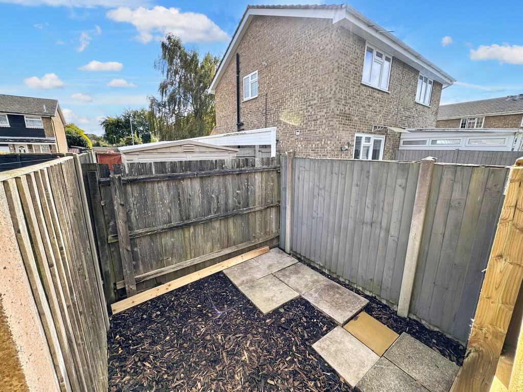 Enclosed Patio Area