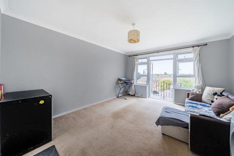 1 bedroom flat for sale, Wellington Court, Stanwell TW19