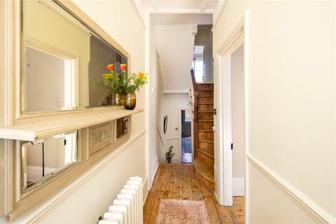 7 Alcester Crescent, London, E5 9PX