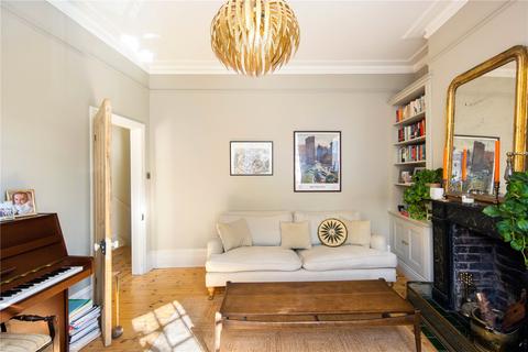 7 Alcester Crescent, London, E5 9PX