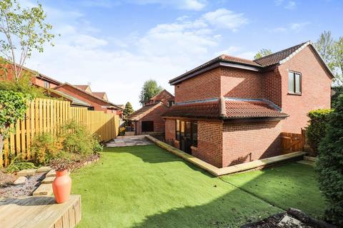 4 bedroom detached house for sale, Laverton Gardens, Harrogate, HG3 2XR