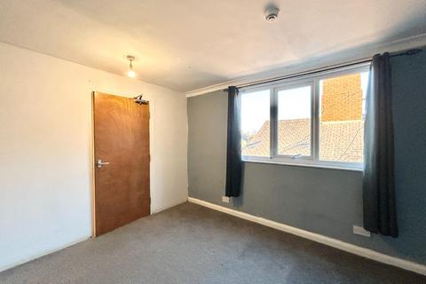 Studio to rent, Studio Second Floor Flat, Turmer Avenue, Bridlington, YO15 2HJ