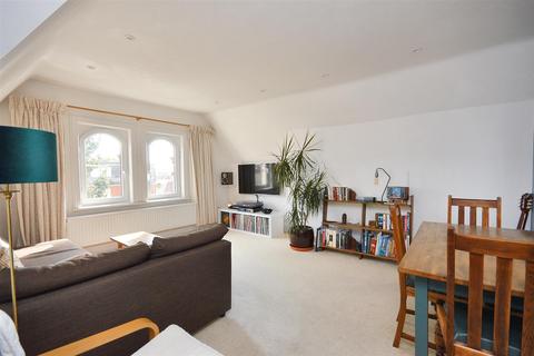 2 bedroom flat for sale, Enys Road, Eastbourne