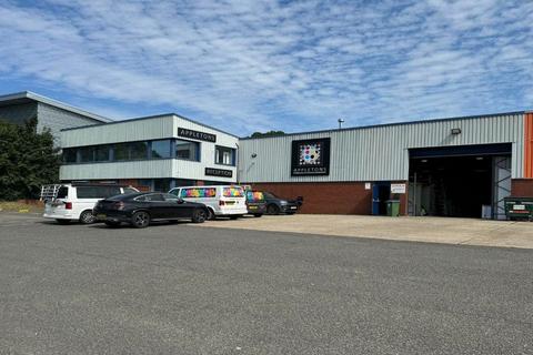 Warehouse to rent, Unit 1 Waterloo Trade Park, Hedge End, SO30 2QT