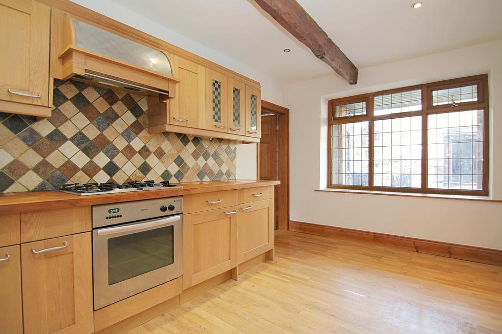 Kitchen dining room