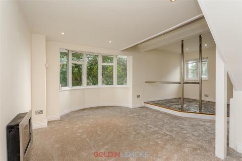 2 bedroom maisonette for sale, Elm Drive, Hove