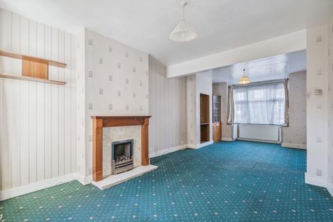 24 Douglas Crescent, Houghton Regis, Dunstable, LU5 5AT