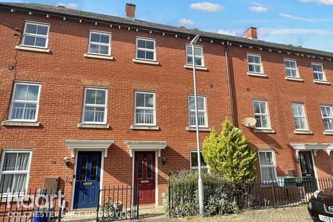 3 bedroom townhouse for sale, Mario Way, Colchester