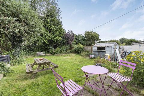 6 Emsons Close, Linton, Cambridge, CB21 4NB