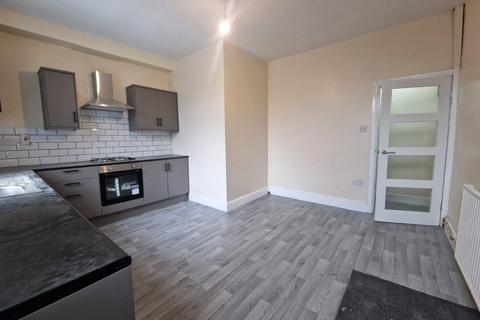 2 bedroom terraced house to rent, Huddersfield Road, Dewsbury, West Yorkshire, WF13