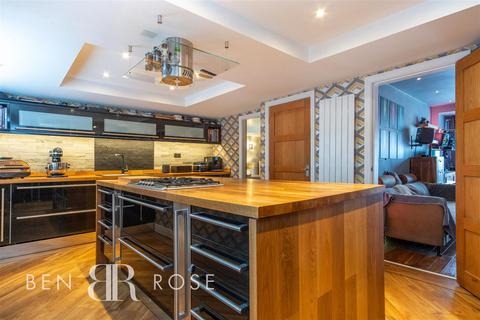 15 Arrowsmith Drive, Hoghton, Preston, PR5 0DT