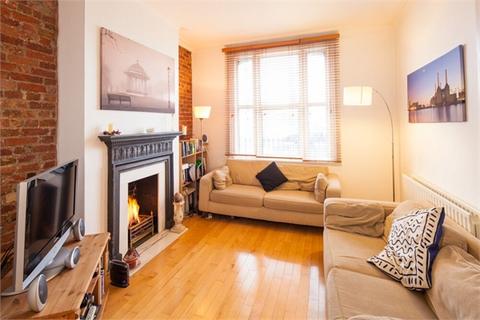 4 bedroom terraced house for sale, Boundaries Road, Balham SW12