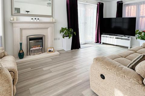 3 bedroom detached house for sale, Matheson Place, Littlehampton BN17