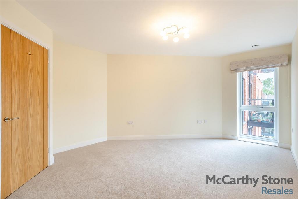 8648832-interior12.jpg