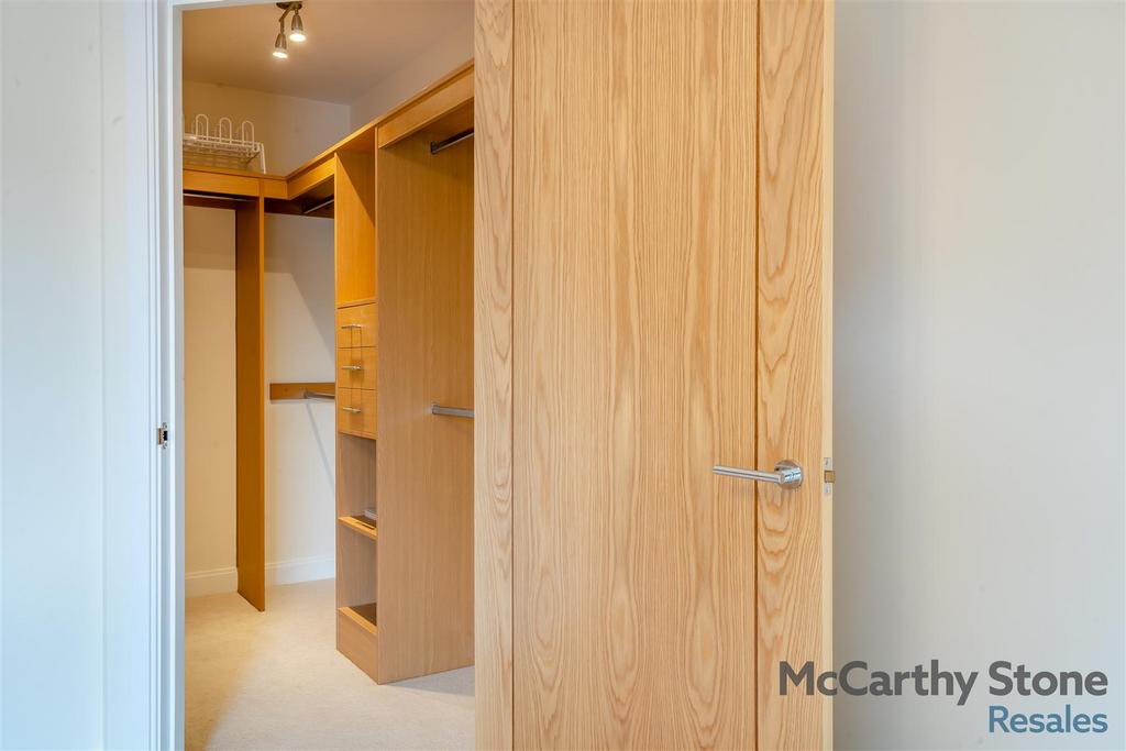 8648832-interior16.jpg