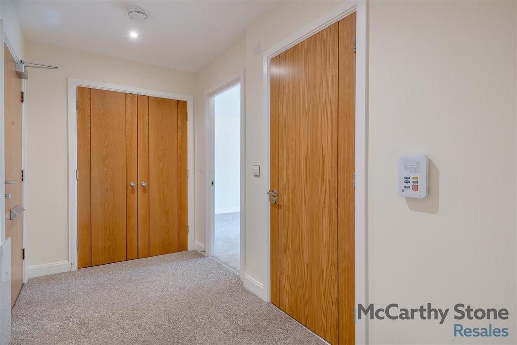 8648832-interior23.jpg