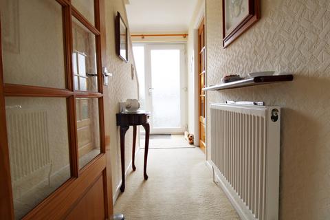 46 Bryngolau, Tonyrefail, Porth, CF39 8HP