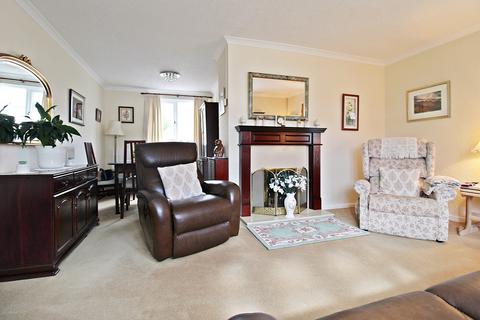 46 Bryngolau, Tonyrefail, Porth, CF39 8HP