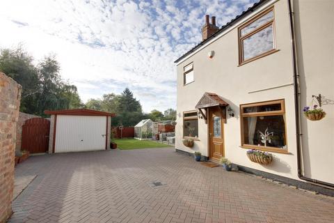 2 bedroom end of terrace house for sale, Canal Side West, Newport