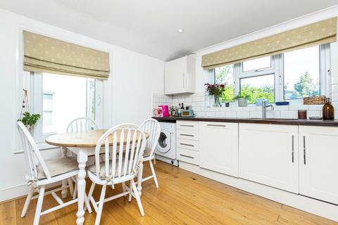 Upper Flat, 49 Ringford Road, London, SW18 1RP