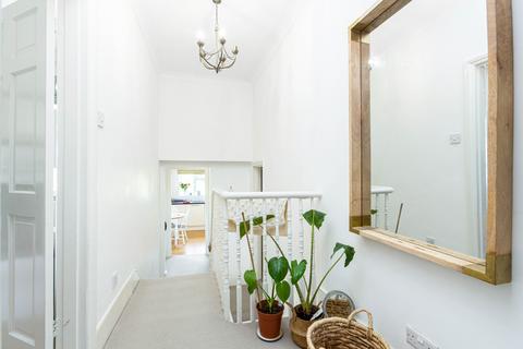 Upper Flat, 49 Ringford Road, London, SW18 1RP