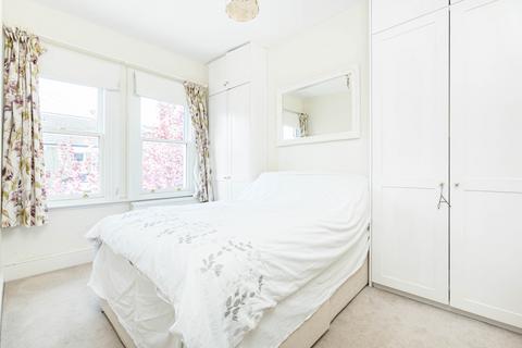 Upper Flat, 49 Ringford Road, London, SW18 1RP