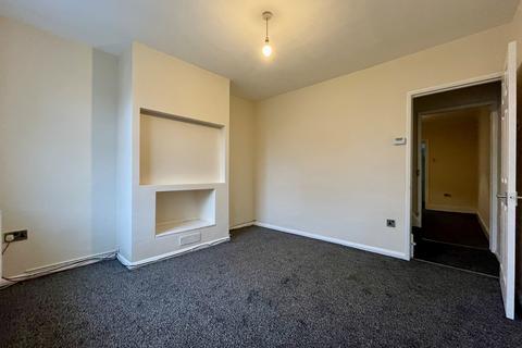 3 bedroom end of terrace house to rent, New Road, PETERBOROUGH PE2