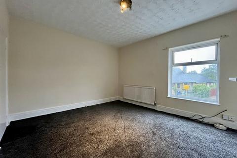 3 bedroom end of terrace house to rent, New Road, PETERBOROUGH PE2